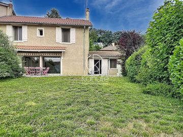 Vente Maison 6 pièces 160 m2 Saint Cyr au Mont d'Or