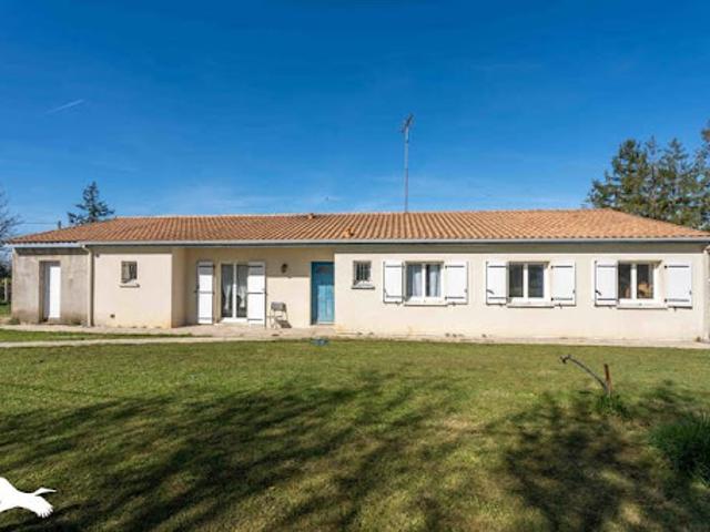 Vente Maison 6 pièces 161 m2 Montguyon