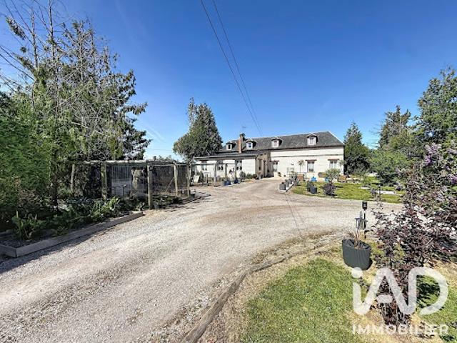 Vente Maison 6 pièces 161 m2 Ferrières Saint Hilaire
