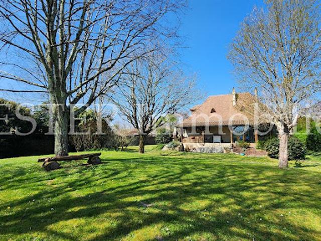 Vente Maison 6 pièces 162 m2 Saint Laurent des Hommes