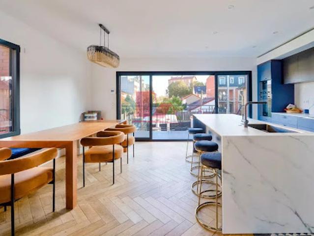Vente Maison 6 pièces 162.67 m2 Clamart