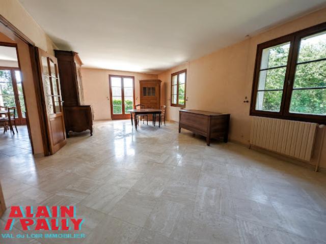 Vente Maison 6 pièces 162.84 m2 Saint Denis les Ponts