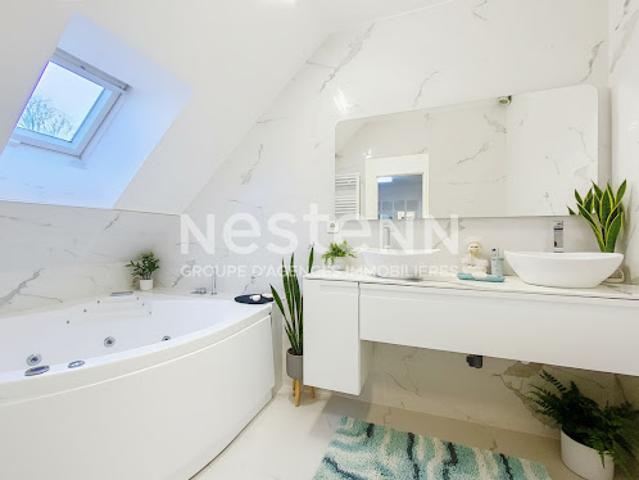 Vente Maison 6 pièces 163 m2 Montigny le Bretonneux