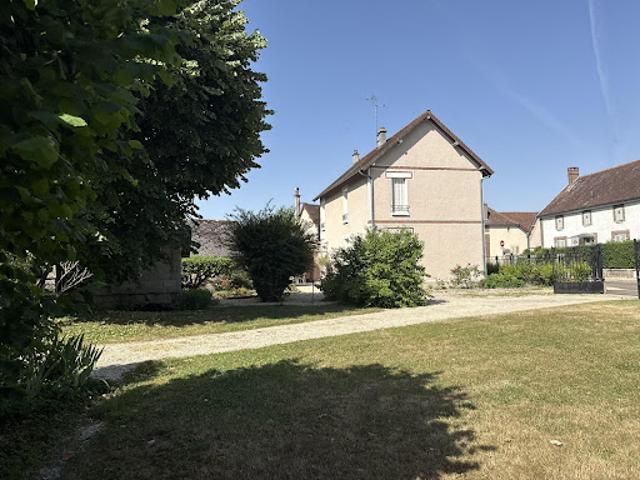 Vente Maison 6 pièces 163 m2 Saint lye