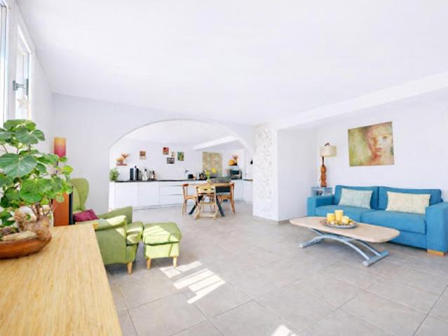 Vente Maison 6 pièces 163 m2 Villeneuve les avignon