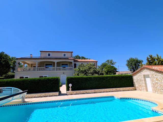 Vente Maison 6 pièces 174 m2 Hautefage la Tour