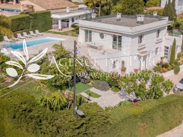 Vente Maison 6 pièces 174 m2 Le golfe juan