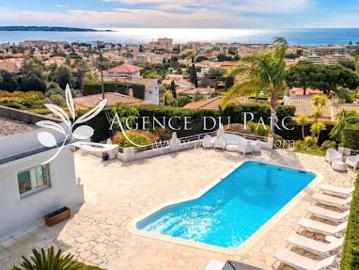 Vente Maison 6 pièces 174 m2 Le golfe juan