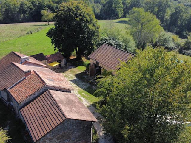 Vente Maison 6 pièces 174 m2 Thiviers