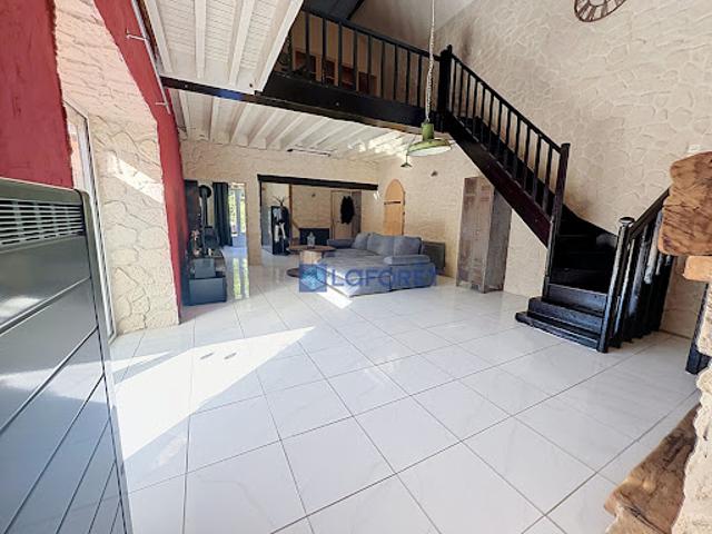 Vente Maison 6 pièces 174.6 m2 Coucy le Château Auffrique