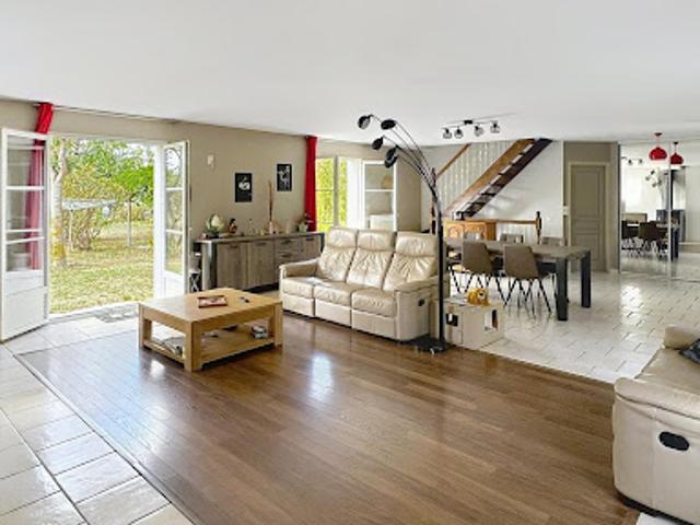 Vente Maison 6 pièces 175 m2 Mareau aux Prés