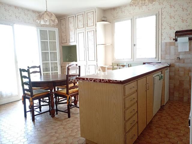 Vente Maison 6 pièces 175 m2 Saint Savin
