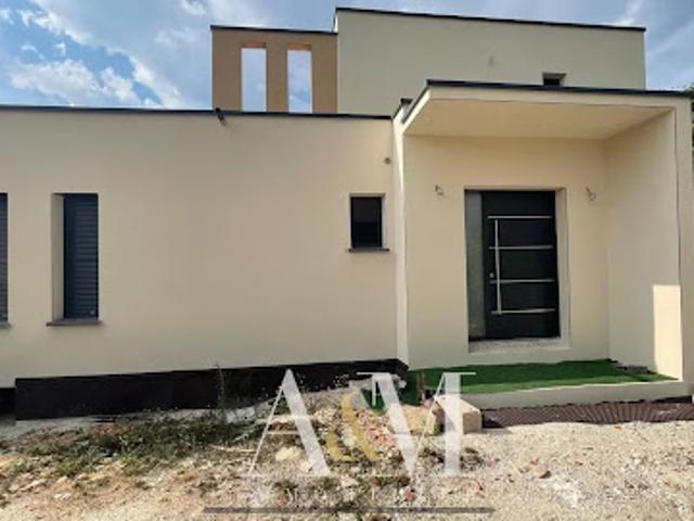 Vente Maison 6 pièces 175.18 m2 Nimes