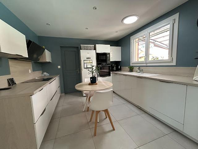 Vente Maison 6 pièces 175.74 m2 Saint Médard en Jalles