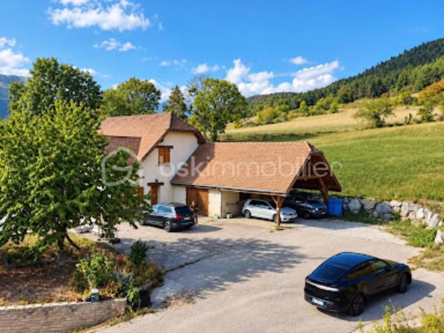 Vente Maison 6 pièces 177 m2 Roissard