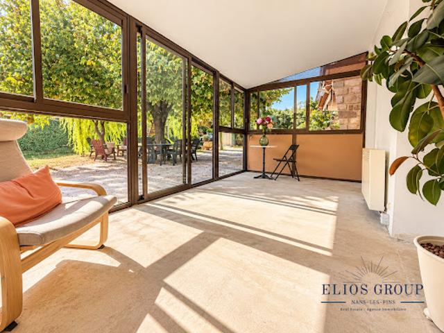 Vente Maison 6 pièces 177 m2 Tourves