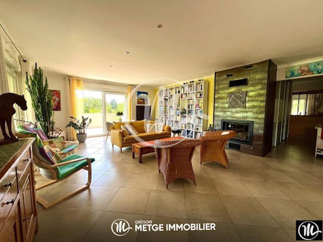 Vente Maison 6 pièces 178 m2 Logrian Florian