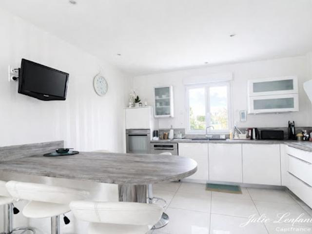 Vente Maison 6 pièces 179 m2 Saint Denis en Val