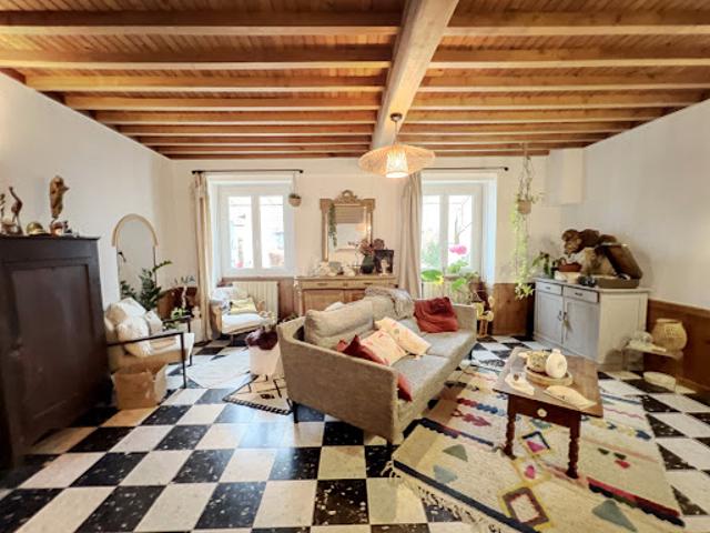 Vente Maison 6 pièces 170 m2 Alboussière