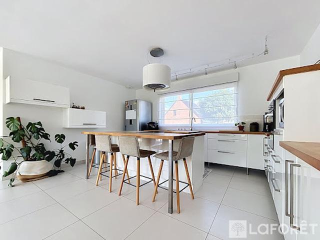 Vente Maison 6 pièces 170 m2 Estaires