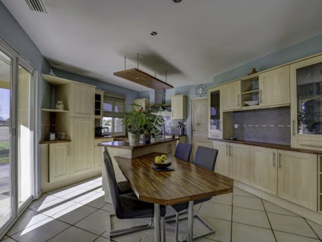 Vente Maison 6 pièces 170 m2 Saint Jory