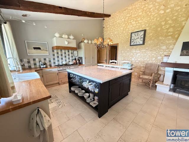 Vente Maison 6 pièces 171 m2 Saint Sorlin de Conac