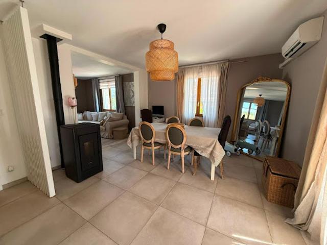Vente Maison 6 pièces 171 m2 Sales