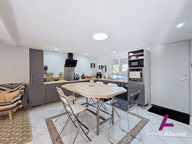 Vente Maison 6 pièces 172 m2 Lanton