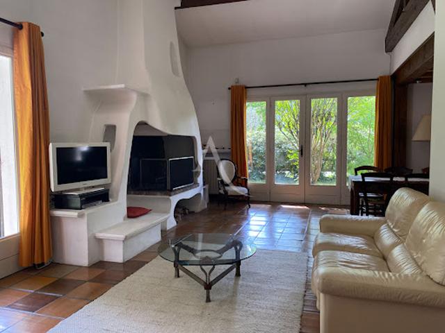 Vente Maison 6 pièces 169 m2 Saint Médard en Jalles