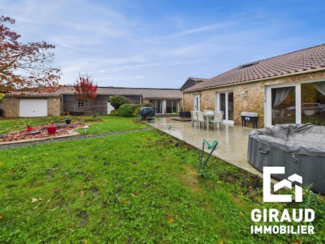 Vente Maison 5 pièces 131 m2 Antigny
