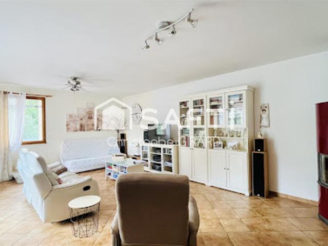 Vente Maison 6 pièces 173 m2 La Tour d'Aigues
