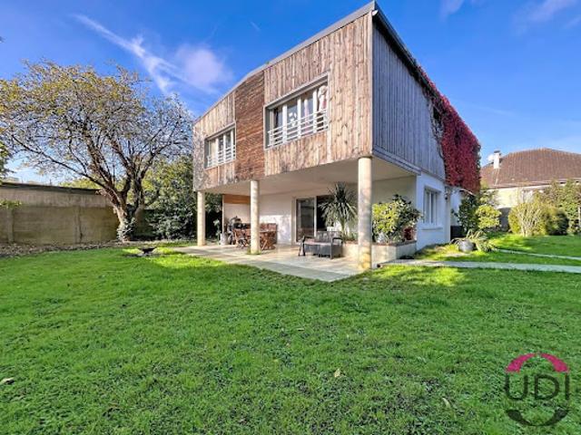 Vente Maison 6 pièces 173.4 m2 Saint Fargeau Ponthierry