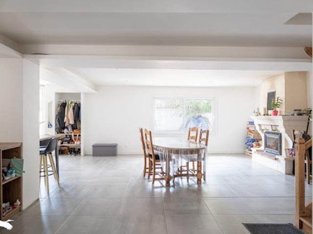 Vente Maison 6 pièces 184 m2 Fléac sur Seugne