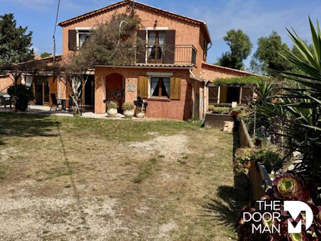 Vente Maison 6 pièces 184 m2 Hyeres