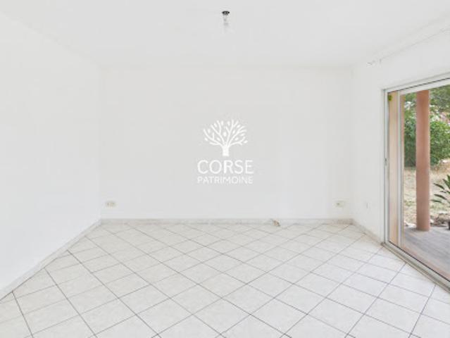 Vente Maison 6 pièces 185 m2 Figari