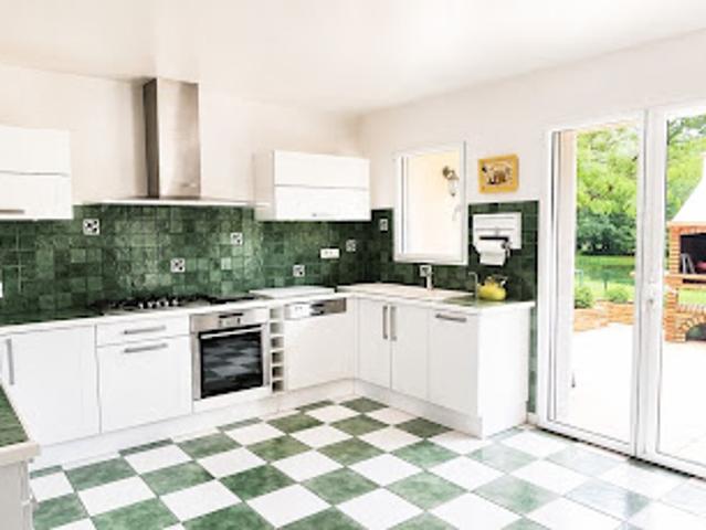 Vente Maison 6 pièces 185 m2 Lissac et Mouret
