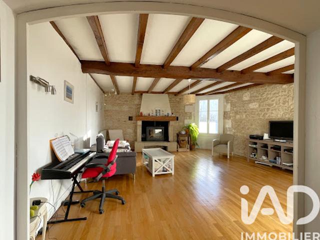 Vente Maison 6 pièces 185 m2 Saint Sulpice d'Arnoult