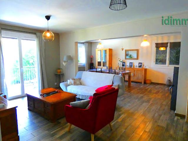 Vente Maison 6 pièces 185 m2 Vic sur Cère