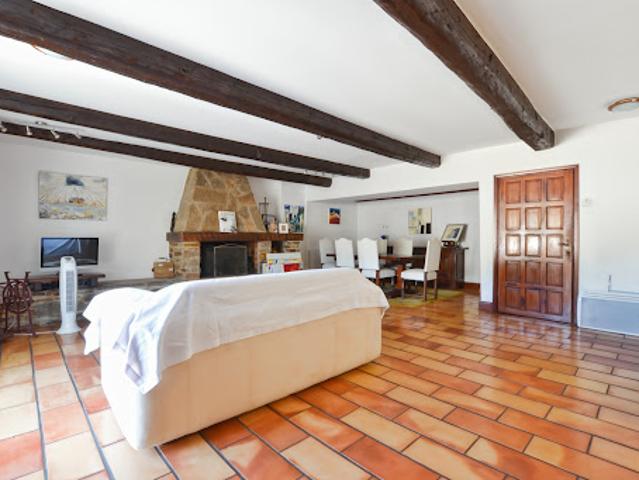 Vente Maison 6 pièces 186 m2 Causses et Veyran