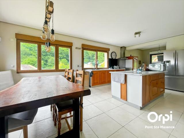 Vente Maison 6 pièces 186 m2 Cinqueux
