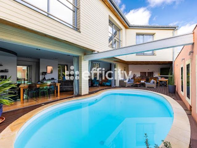 Vente Maison 6 pièces 187 m2 Merignac