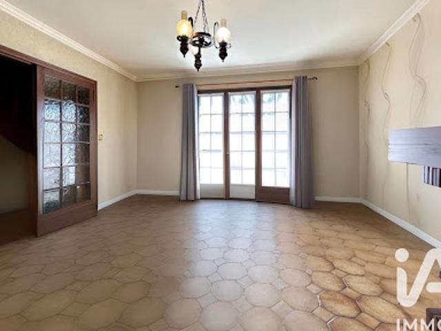 Vente Maison 6 pièces 172 m2 Cléry Saint André