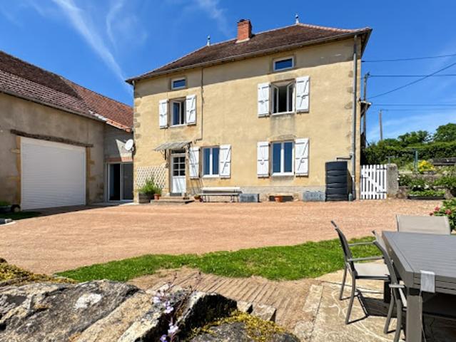 Vente Maison 6 pièces 187 m2 Saint Laurent en Brionnais