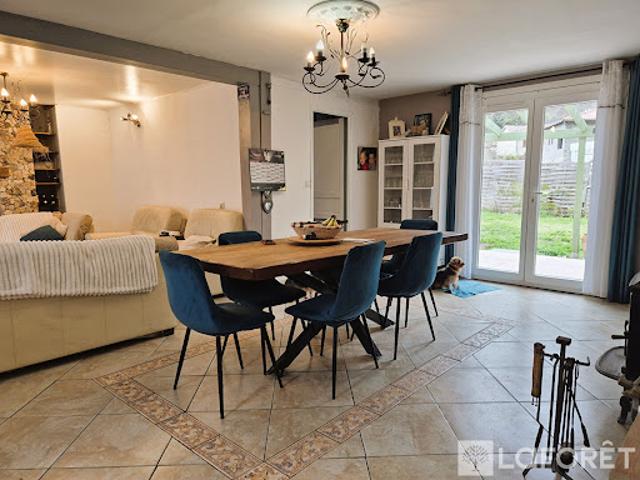 Vente Maison 6 pièces 188 m2 Casteil