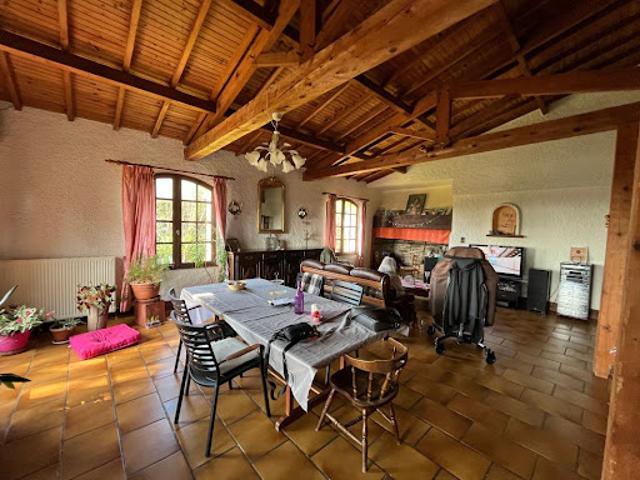 Vente Villa 6 pièces 220 m2 Pechbonnieu