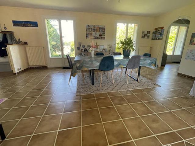 Vente Maison 6 pièces 189 m2 Saint Yrieix la Perche