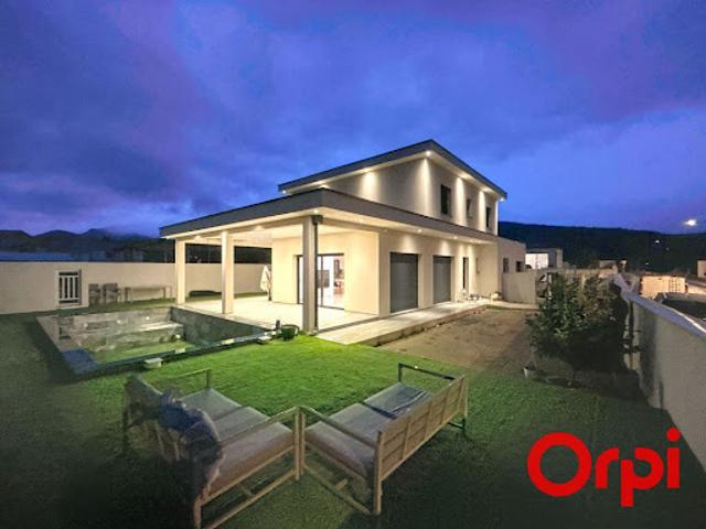 Vente Maison 6 pièces 180 m2 Montpeyroux