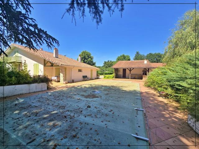 Vente Maison 6 pièces 180 m2 Nérac
