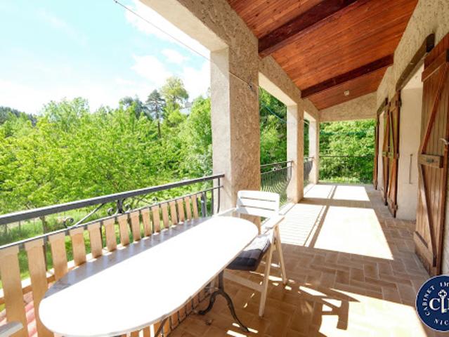 Vente Maison 6 pièces 180 m2 Annot