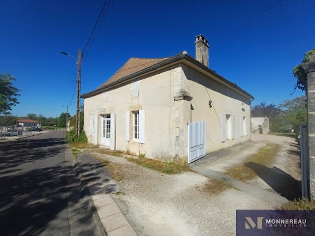 Vente Maison 6 pièces 180 m2 Baignes Sainte Radegonde